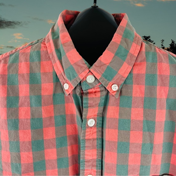 J. Crew Faded Buffalo Check Button Down Shirt - Size M - Classic Style - Picture 4 of 10